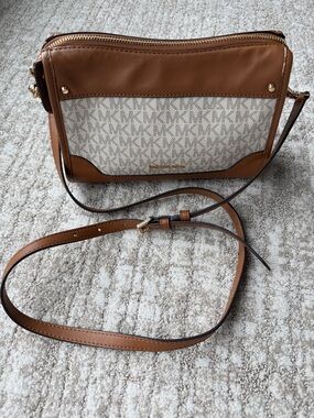 REHAB Michael Kors Brown and Vanilla Signature Crossbody